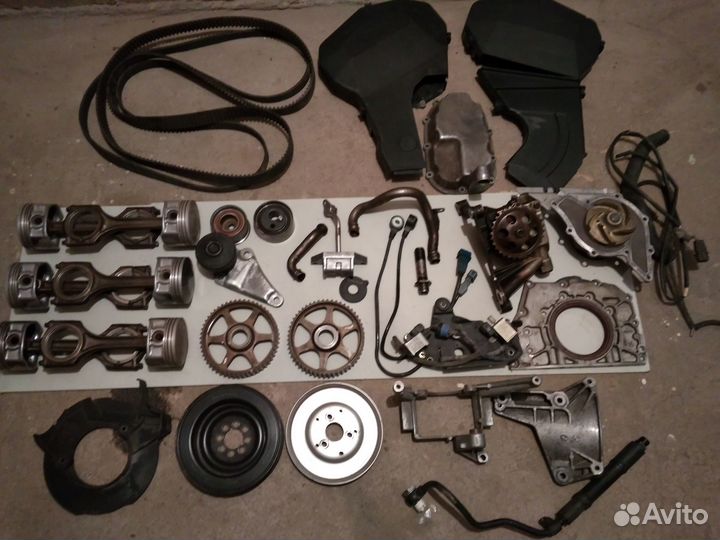 Головка блока на Ауди V6 2.4 (левая)