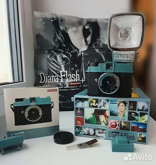 Плёночный фотоаппарат Diana Mini Flash