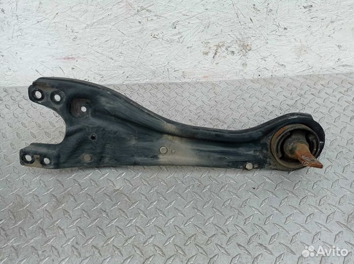 Рычаг задний правый Honda Odyssey 3