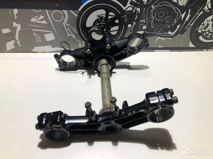 Траверсы в сборе Kawasaki ZZR 400-2 1994г