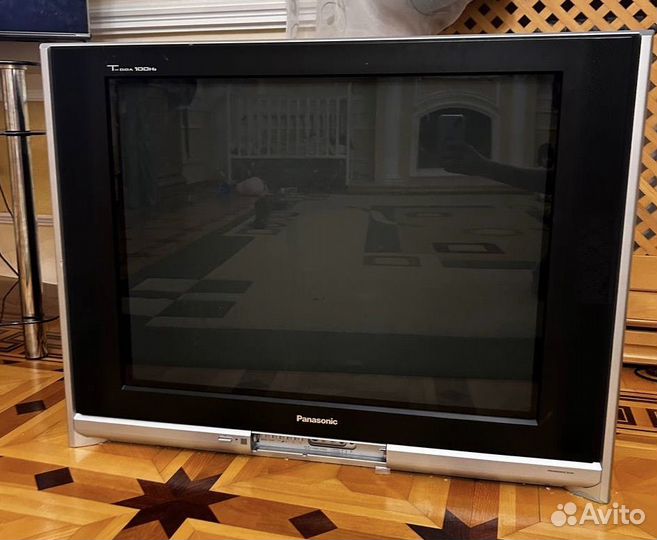 Телевизор panasonic