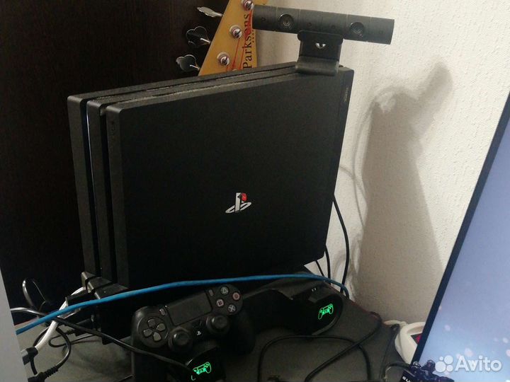 Игровая приставка PlayStation 4 pro