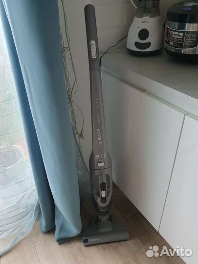 Аккумуляторный пылесос Bosch Readyy'y bbhf214G