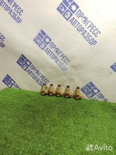 Форсунка Volvo S40 седан 2.4 B5244S 2008