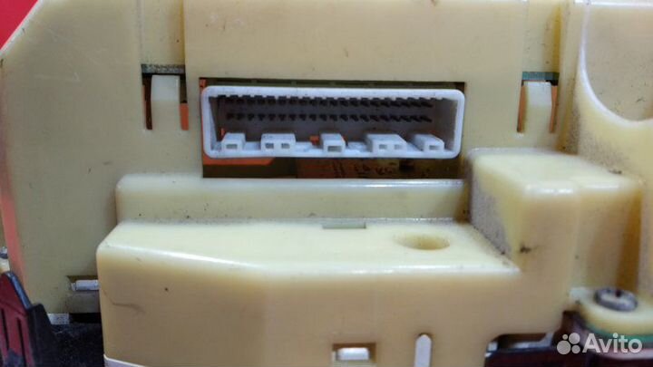 Блок управления климат-контролем Toyota Wish ANE10