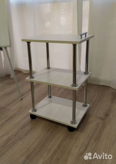 Косметологический столик