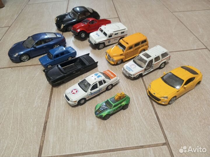 Металл модельки машин на запчасти