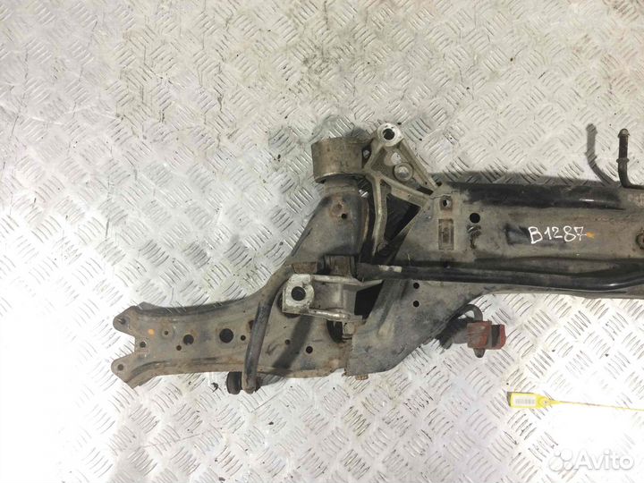 Балка подвески передняя (подрамник) Volkswagen Pol