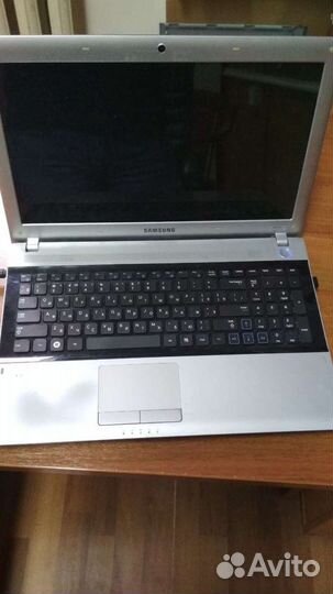 Ноутбук Samsung rv515 разбор