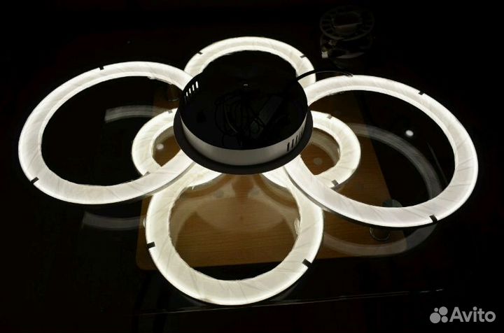 Светодиодная люстра