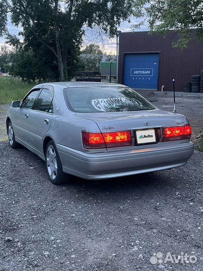 Toyota Crown, 2003