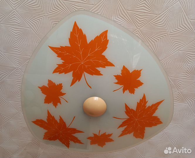 Продам люстру-плафон