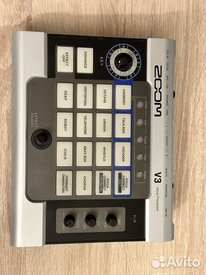 Вокальный процессор zoom V3