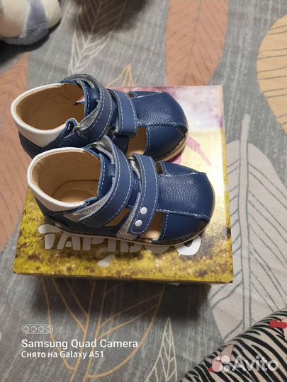 Сандали новые