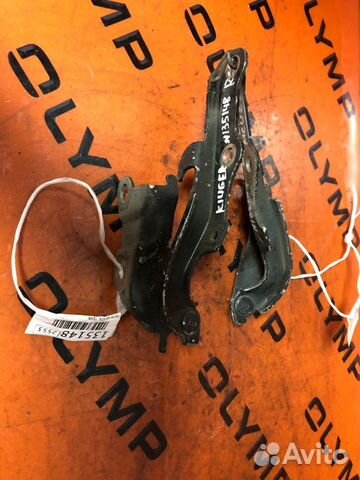 Петля капота правая Toyota Kluger MCU25 1MZ-FE