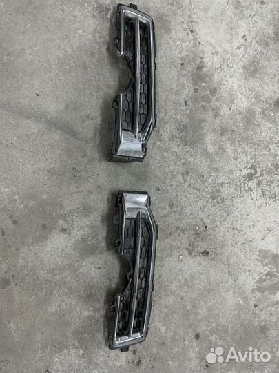 Решетка бампера правая Chevrolet Captiva C100