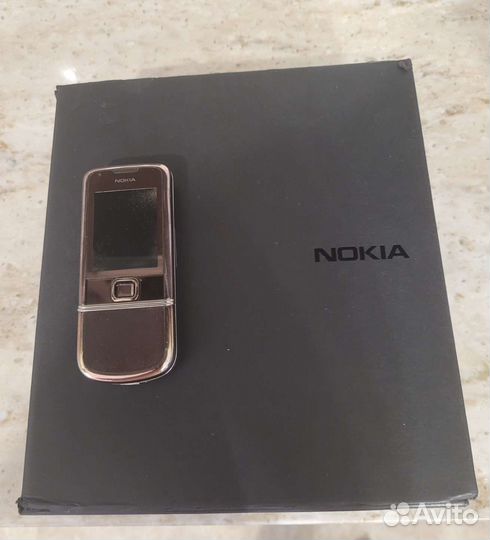 Nokia 8800 sapphire arte