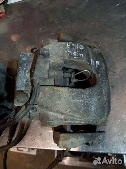 Суппорты передние Mercedes W210