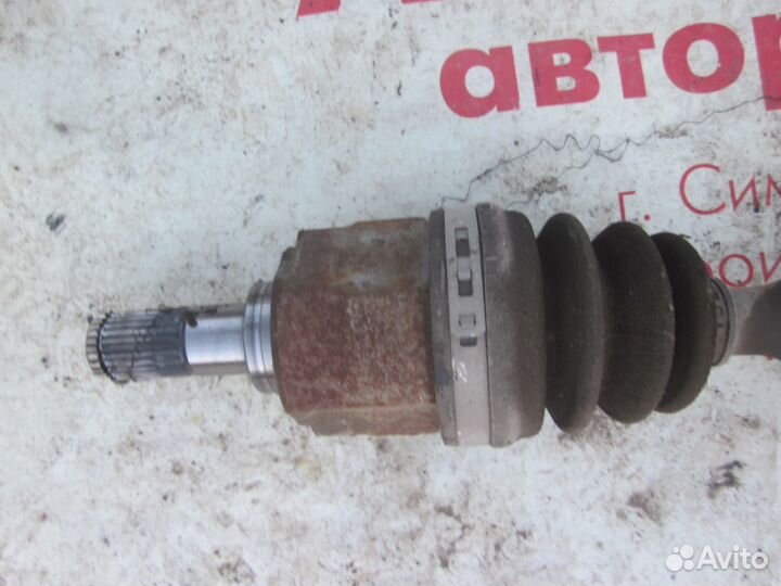 Hyundai Solaris полуось левая