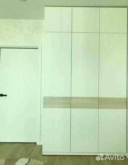 Шкаф распашной с зеркалом