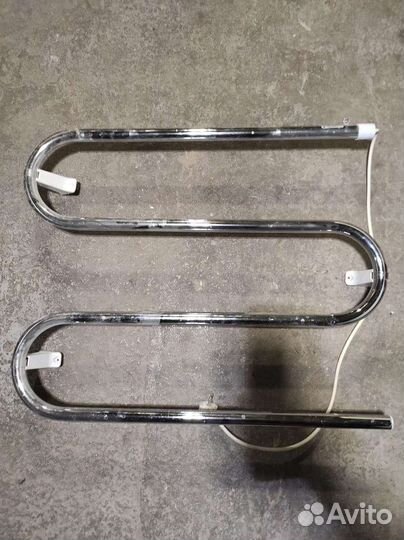 Почти новый, электрический полотенцесушитель