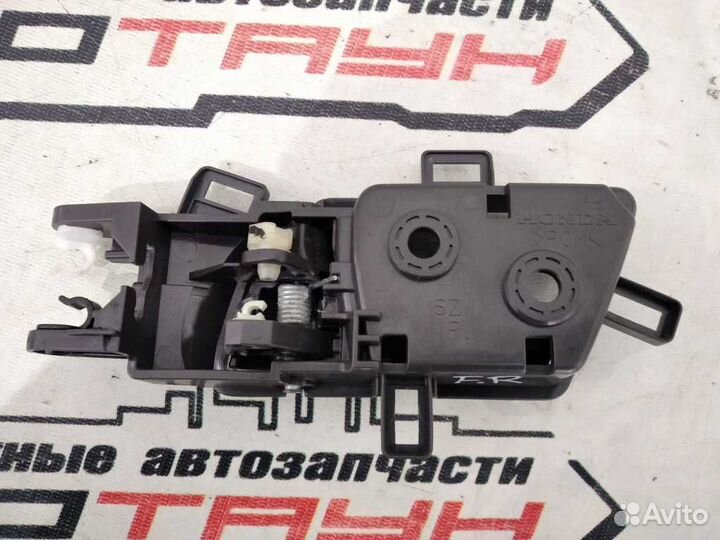 Ручка двери внутренняя honda stepwgn RK1 RK2 RK3 RK4 RK5 RK6 RK7 передняя правая