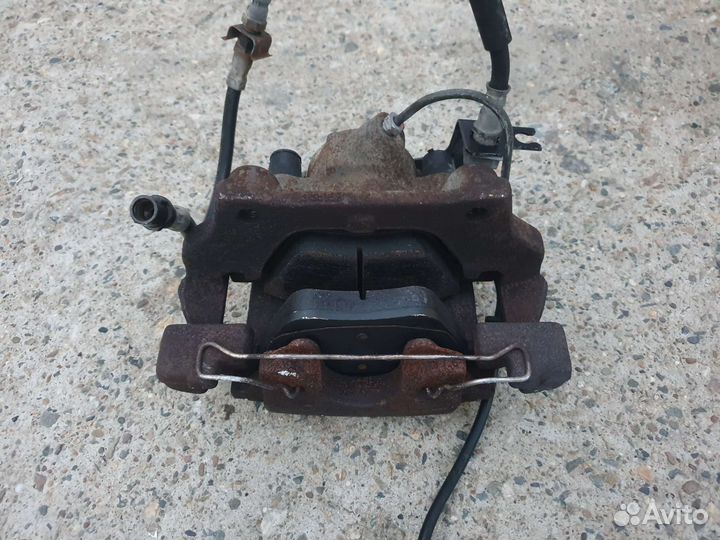 Суппорт тормозной передний для Mercedes W210