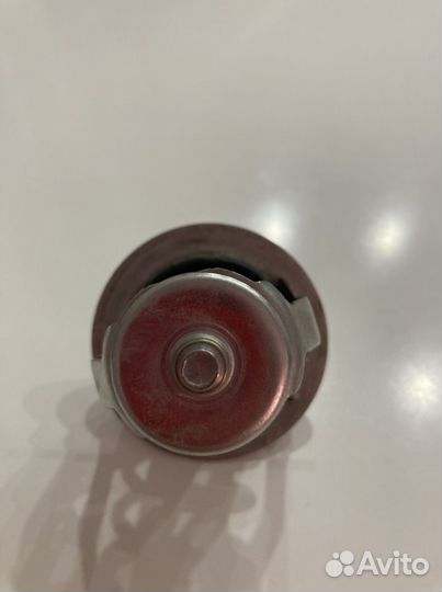 Термостат Toyota Camry 40