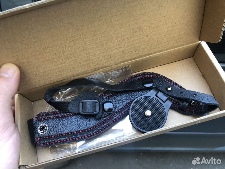 Кожаный ремешок для камеры