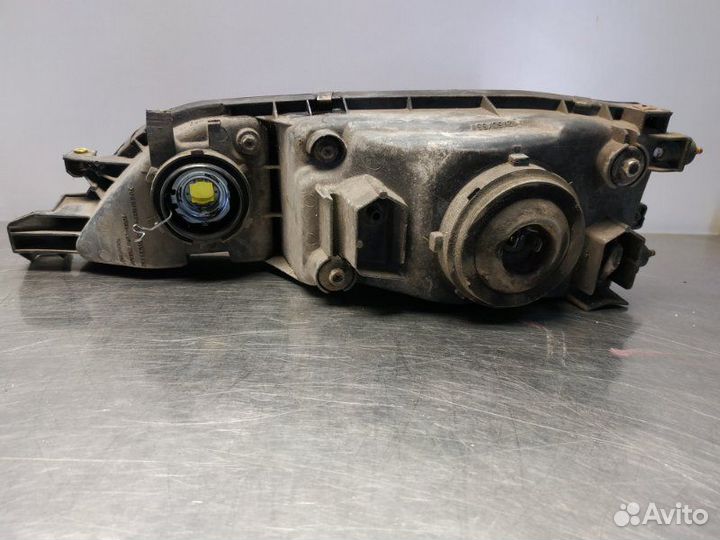 Фара передняя правая Toyota Curren ST206 3SFE