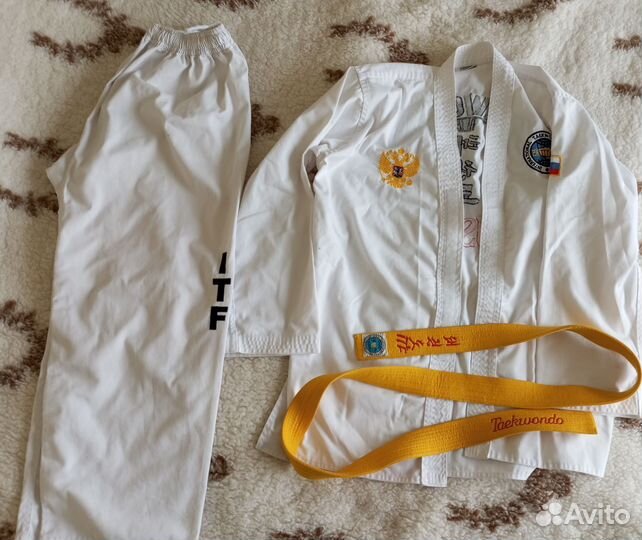 Спортивная одежда для занятий тхэквондо