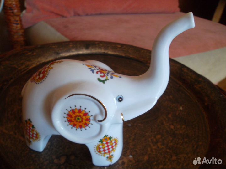 Фарфоровый Слоненок