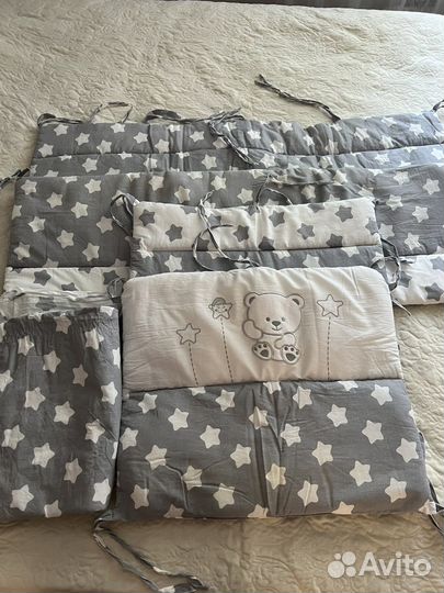 Комплект в детскую кроватку бортики