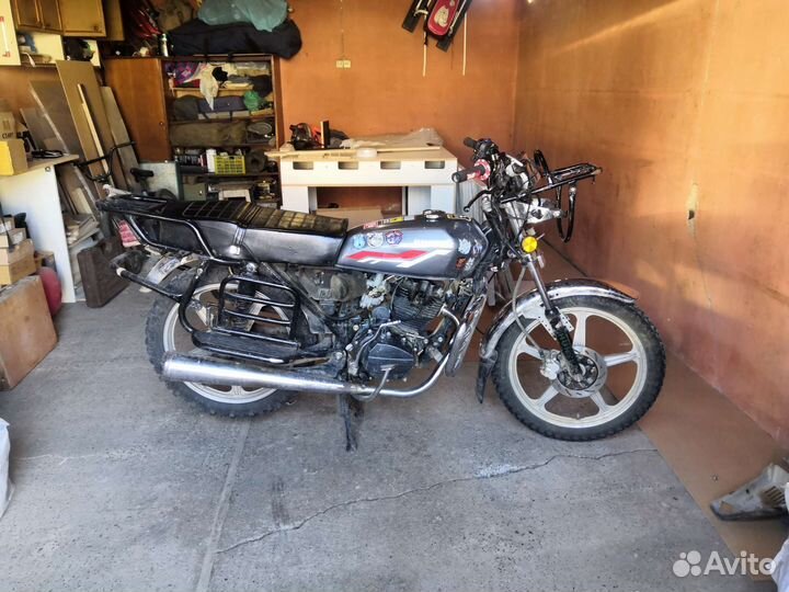 Запчасти от мотоцикла (навесное)