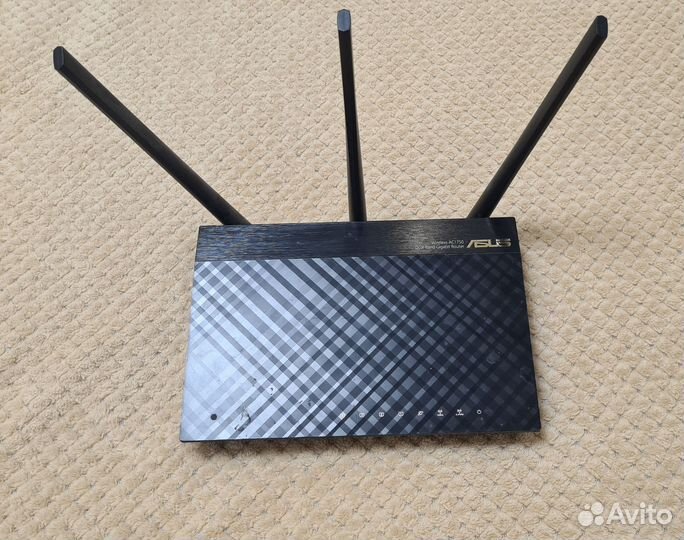 Интернет центр Asus AC1750 / RT66U