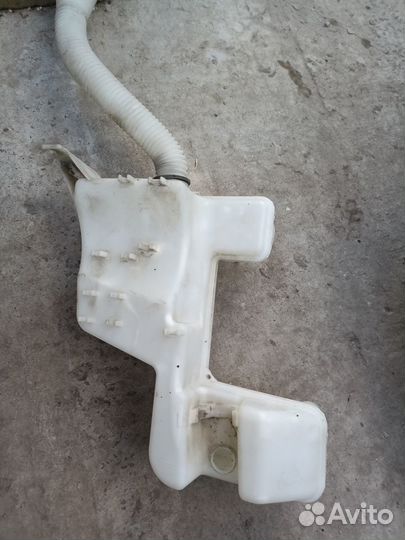 Бачок омывателя Peugeot 308