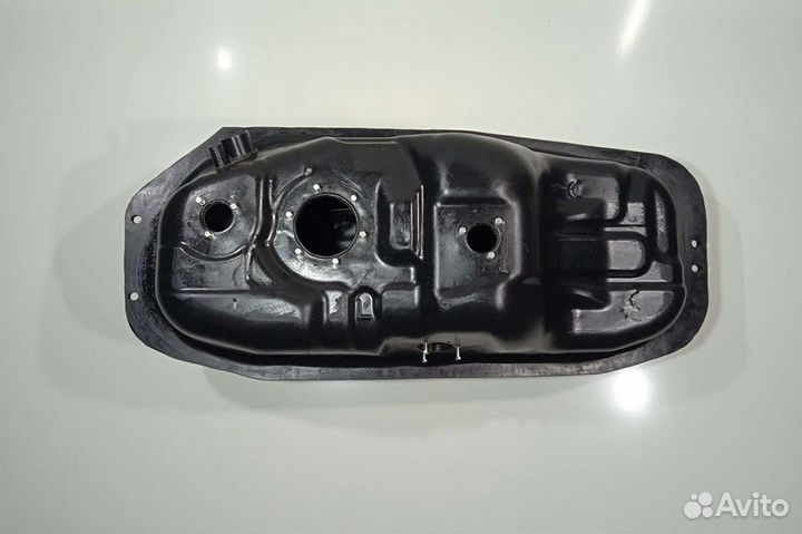 Бак топливный Montero sport 1