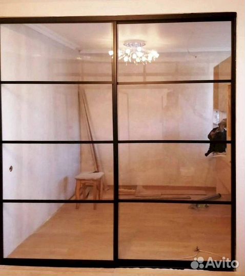 Раздвижная перегородка с матовым стеклом