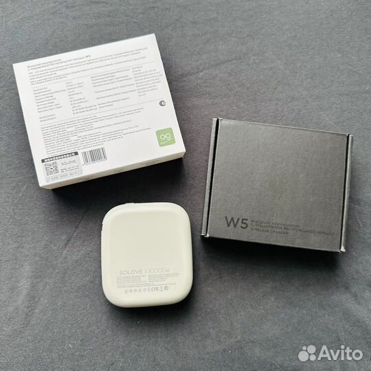 Внешний аккумулятор с беспроводной зарядкой 10000