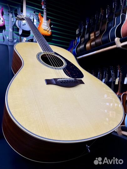 Yamaha LL6 ARE полномассивная гитара (Новая)