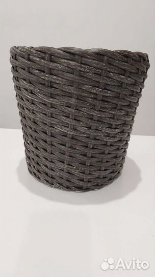 Кашпо из ротанга