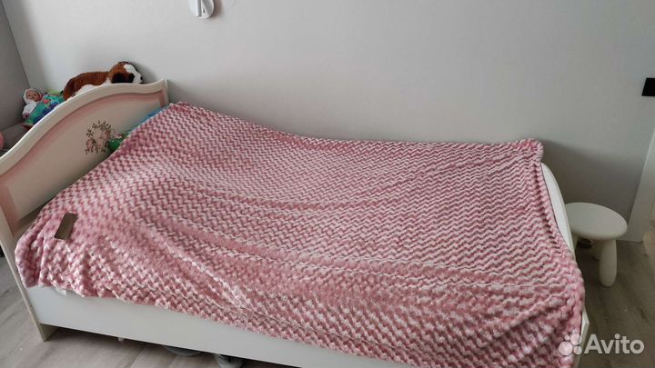 Детская кровать с матрасом