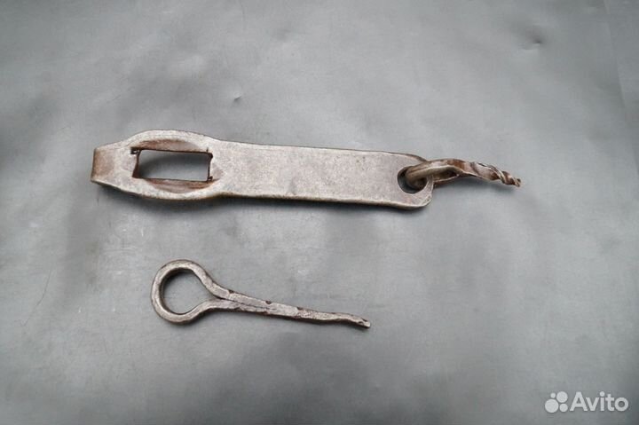 Проушина старинная. Петля на навесной замок. (333