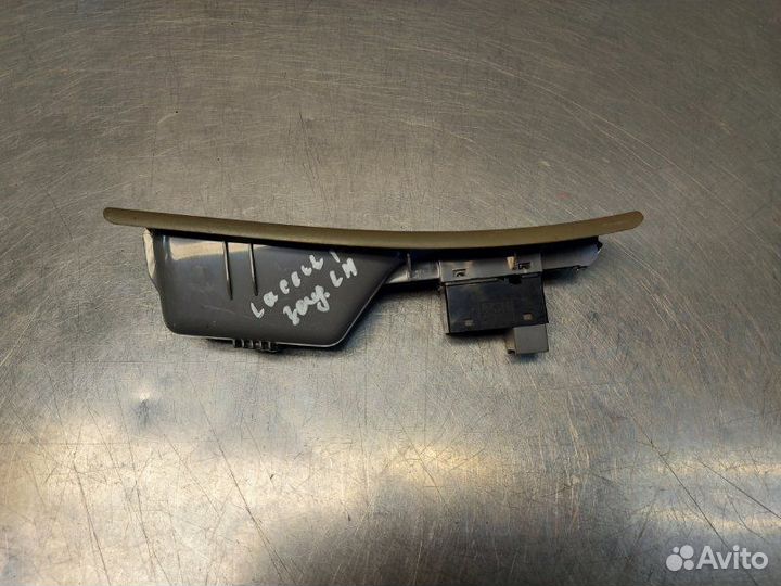 Кнопка стеклоподъемника передняя правая Chevrolet