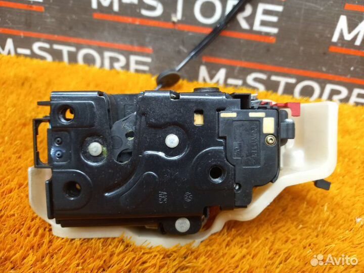 Замок двери задний правый Volkswagen Jetta 1K BWA