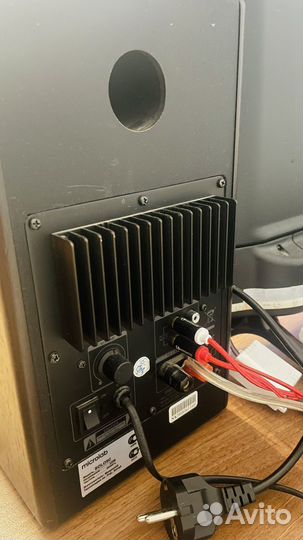 Телевизор и колонки