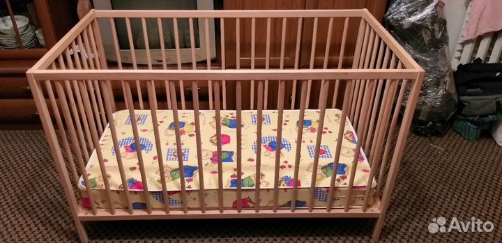 Детская кроватка