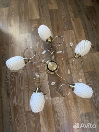 Люстры потолочные в отличном состоянии