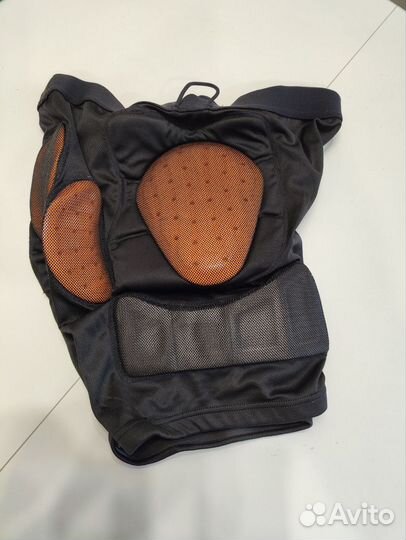 Защитные шорты для сноуборда