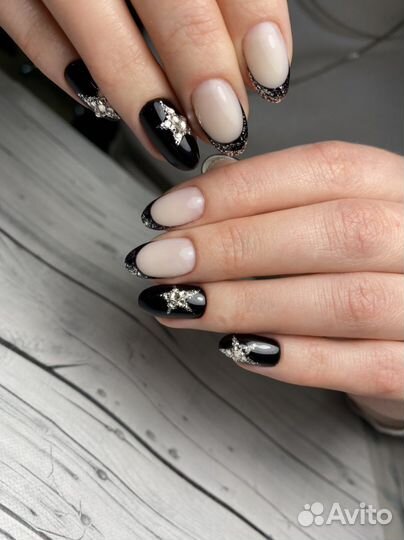 Маникюр и педикюр